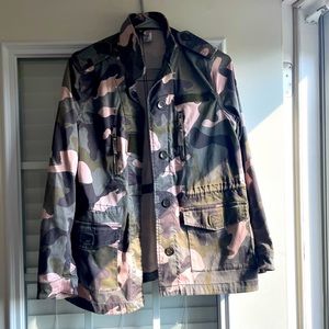 H&M DIVIDED Women’s Camo Utility Jacket